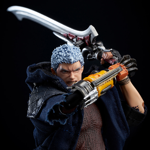 Sentinel-DMC5-Nero-Deluxe-002.jpg