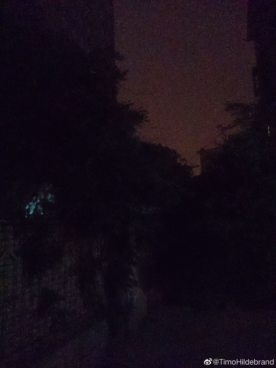 소니 엑페1 Vs. 이전세대 야간 사진 비교_1.jpg