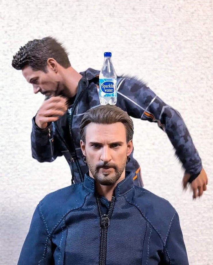 토니 스타크식 병뚜껑 챌린지.jpg_2.jpg