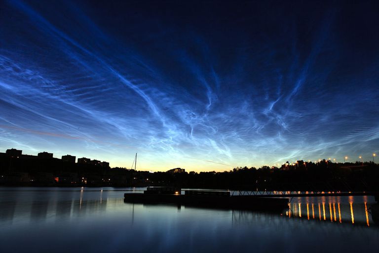 Noctilucent_clouds_over_Stockholm_smaller-59a37854aad52b001134fb37.jpg