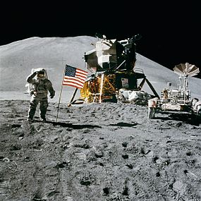 285px-Apollo_15_flag,_rover,_LM,_Irwin.jpg