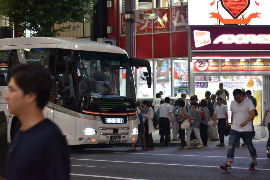 어제 아키바에 있었던 아베지지 시위_3.jpg