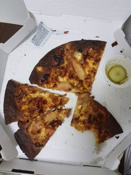 교환이나 환불이 어렵다는 피자헛 피자 상태_2.jpg