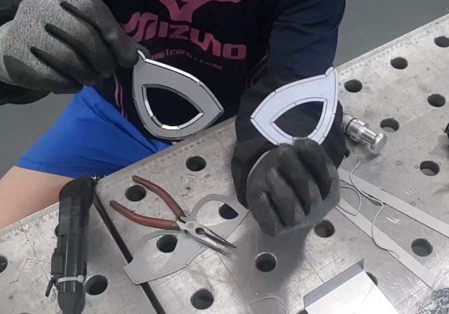 '스파이더맨 파프롬 홈' 나이트몽키 버젼 마스크 실제 금속으로 만들어봤습니다._2.jpg