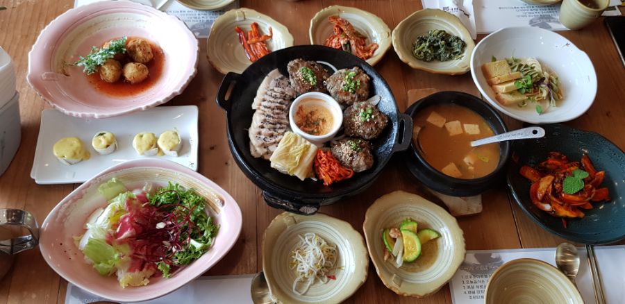 고창에서 먹은 퓨전한정식_1.jpg