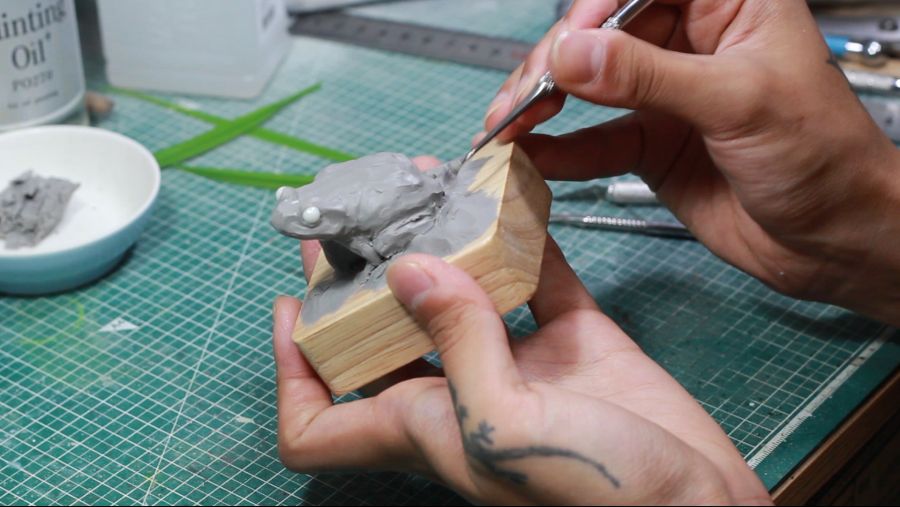 조형작가의 청개구리 피규어 만들기 과정!_3.jpg