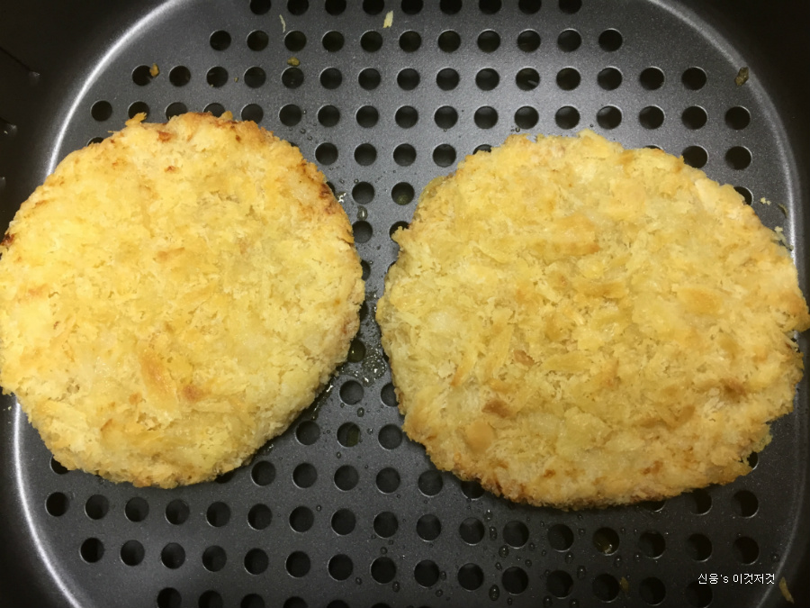 에어프라이어로 구운 돈까스.jpg_1.jpg