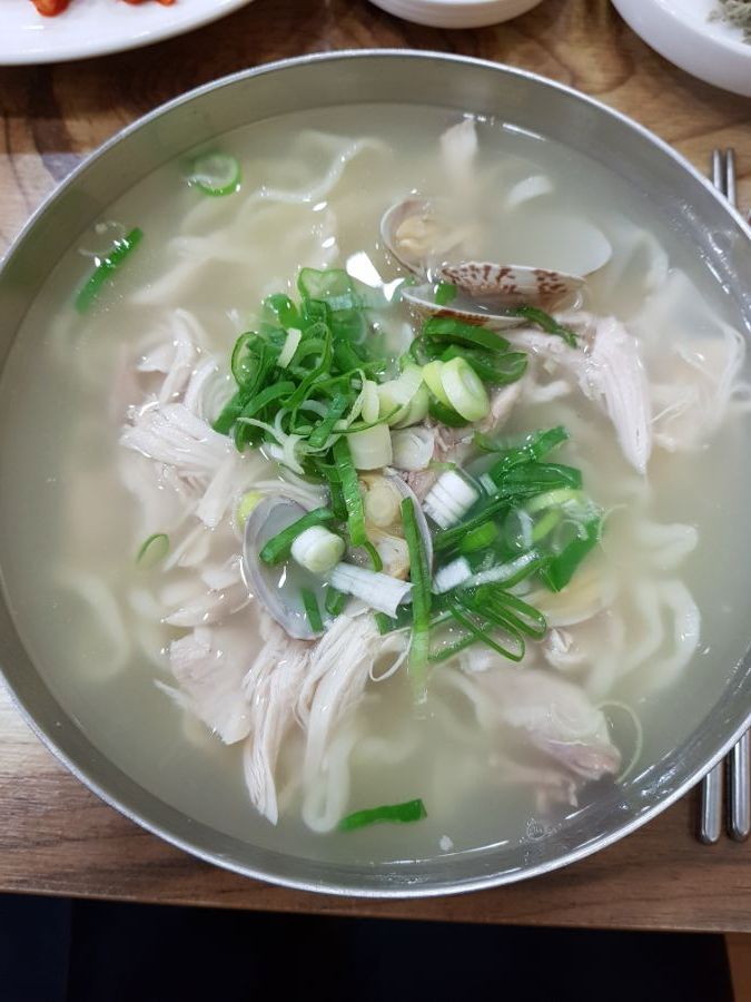 닭칼국수