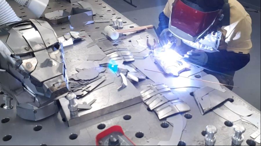 드디어 아이언맨2에 나오는, 진짜 아이언맨 'Mark-5'를 만들어봤습니다_6.jpg