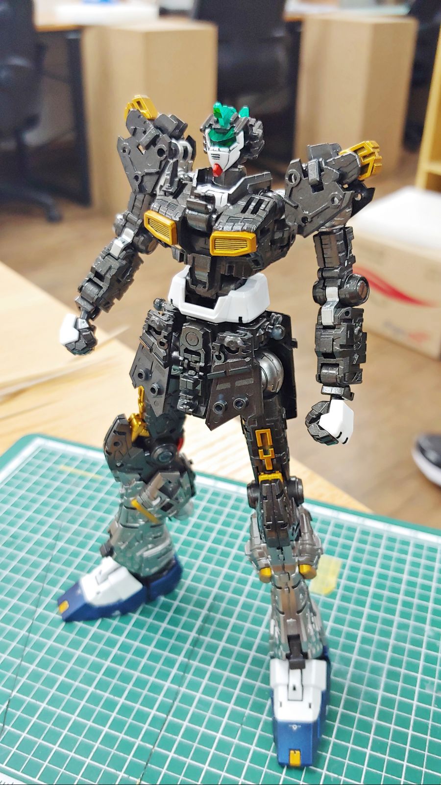 RG 뉴 건담을 완성해보자 (feat. RG 사자비)_2.jpg