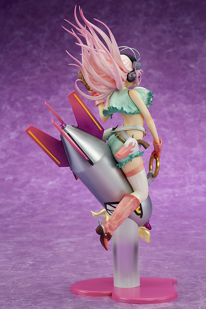 super_sonico_love_bomber_photo_07.jpg