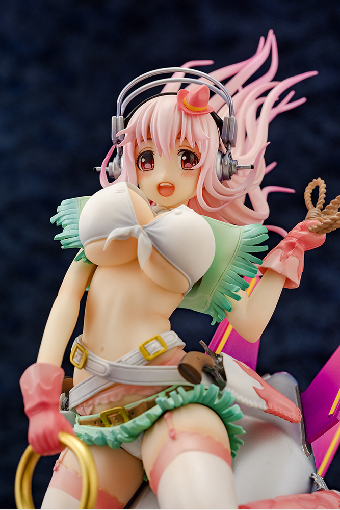 super_sonico_love_bomber_photo_15.jpg