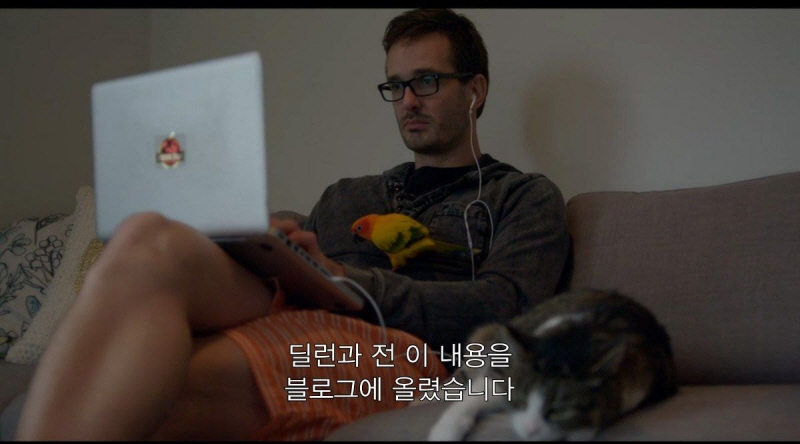 다큐 캡쳐)) 간지럼참기 대회는 동성애자를 용서하지 않아욧.jpg_9.jpg