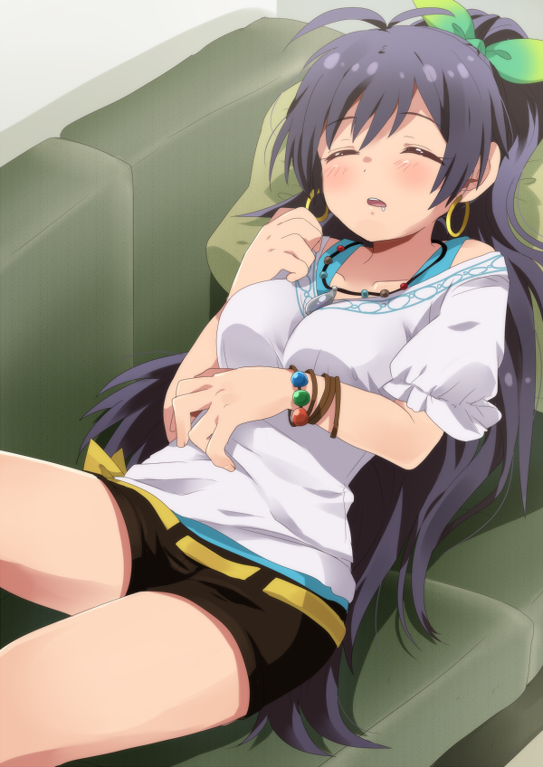 __ganaha_hibiki_idolmaster_and_1_more_drawn_by_hiiringu__8a55da4844d20ef152228496170417d3.png