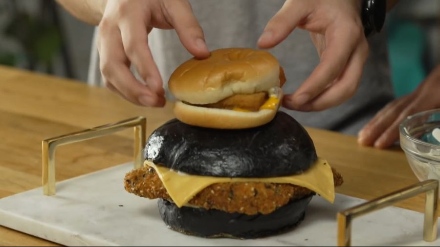 $379 McDonald's Filet-O-Fish Taste Test FANCY FAST FOOD.mp4_20191227_185713.288.jpg