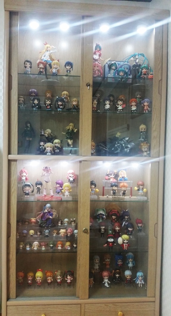 선생님 피규어가 사고싶어요_4.jpg