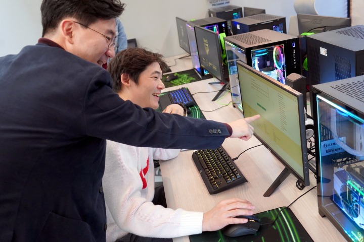 갓 이터 얇은 책 구매해봤습니다._37.jpg