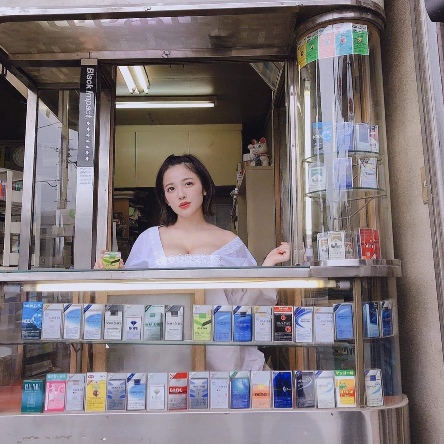 우리동네 담배가게에는 아가씨가 예쁘다네_2.jpeg