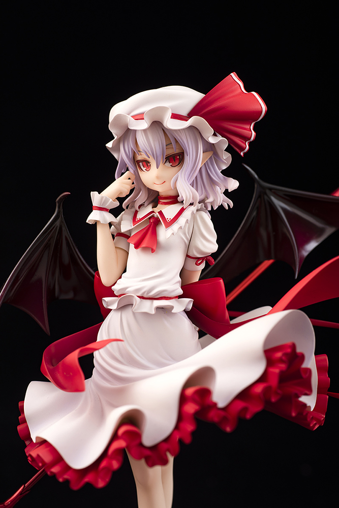 touhou_remilia_the_childish_moon_red_forever_photo_09.jpg