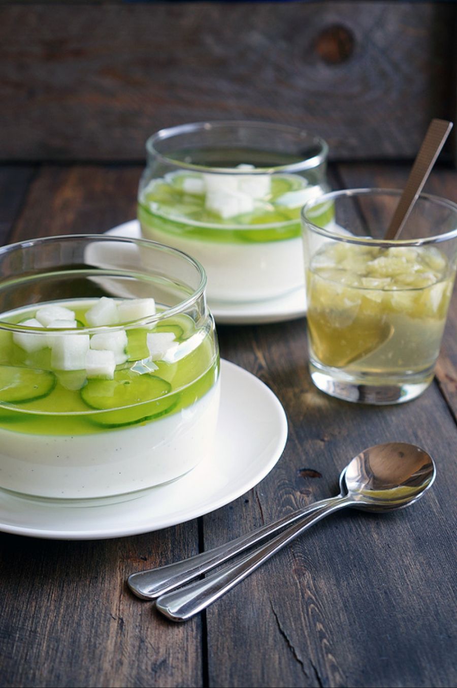 main_b_yoghurt-cucumber-jelly-with-lime-sauce.jpg