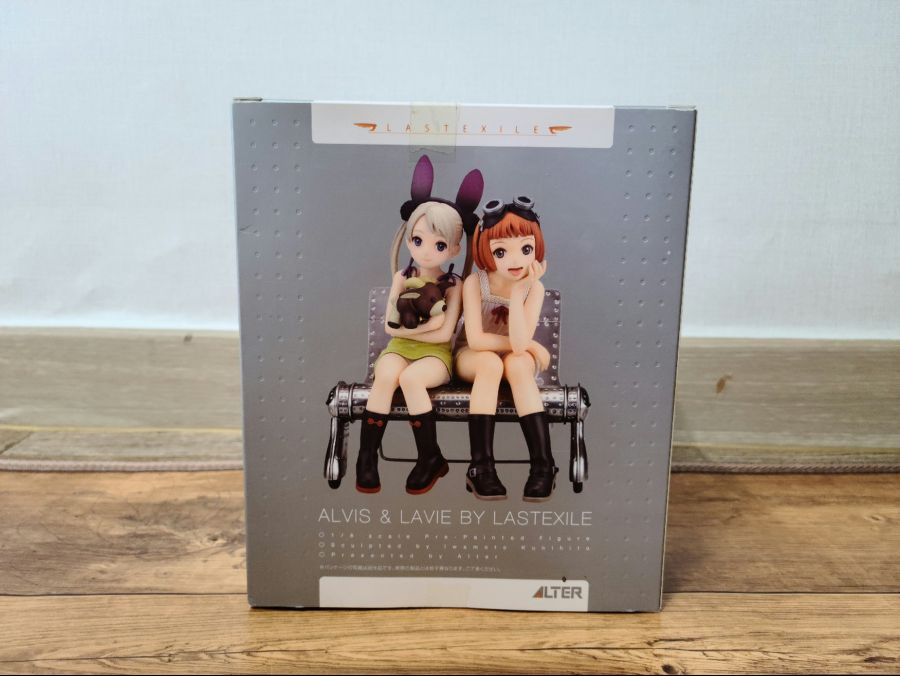 사놓고 이제 개봉을 해보는 첫피규어_2.jpg