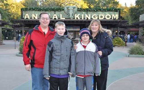 똥꼬왕국앞 기념촬영_2.jpeg