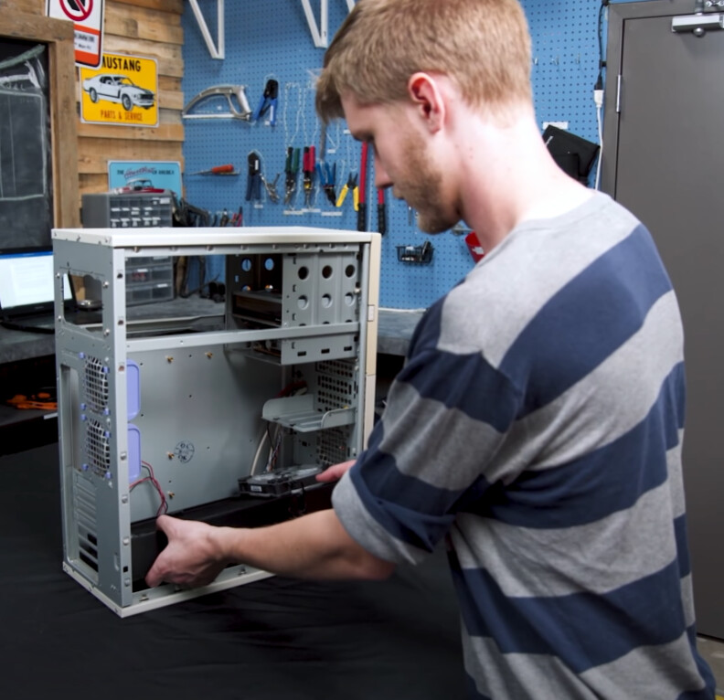 전설의 유부남 에디션 컴퓨터 제작 과정을 살펴보자_2.png