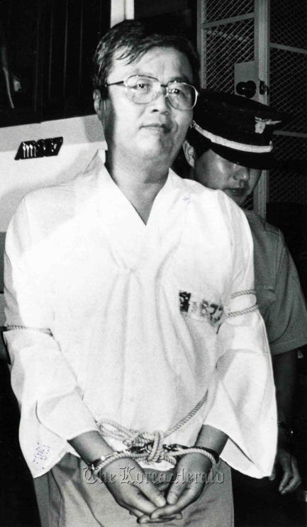 김종인&nbsp;"문재인,&nbsp;정직성&nbsp;결여된 사람..팬덤 점차 무너질 것"_2.jpg