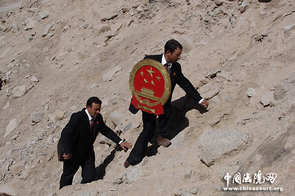 중국의 이동식 재판정 ㅋㅋㅋ_2.png