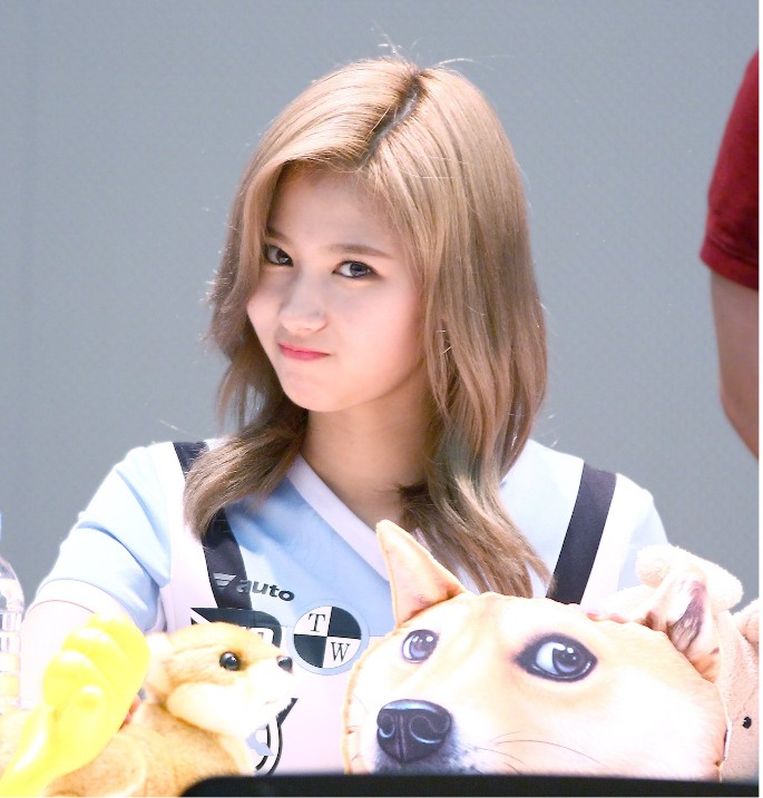 twice-20180101-095359-023.jpg