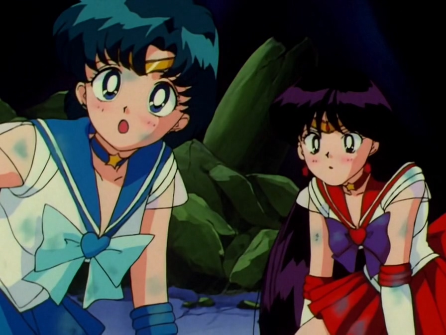 [미소녀 전사 세일러 문] 어린 여자아이를 말의 눈으로 바라보는 자_35.jpg