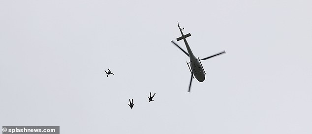 [미션 임파서블] 촬영중인 톰 크루즈...._1.jpg