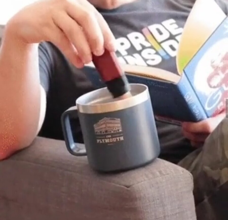 언택트용 거리두기 립스틱 ㅋㅋㅋ_3.jpg