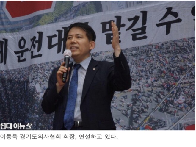 마이크 돌려썼기를 빈다_4.jpeg