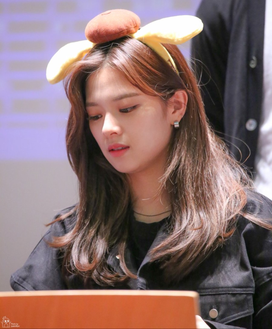 jungyeon-20190524-233849-000.jpg