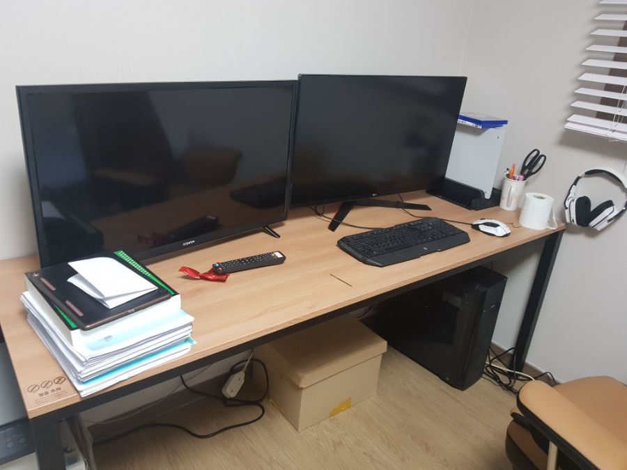 모니터 높이 조절하는 방법 없냐?_1.jpg