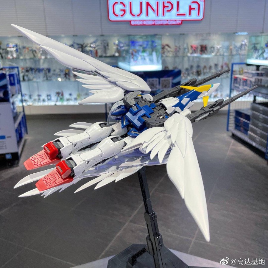 MG 1/100 윙 건담 제로 EW Ver.Ka 샘플 포징 사진_9.jpeg