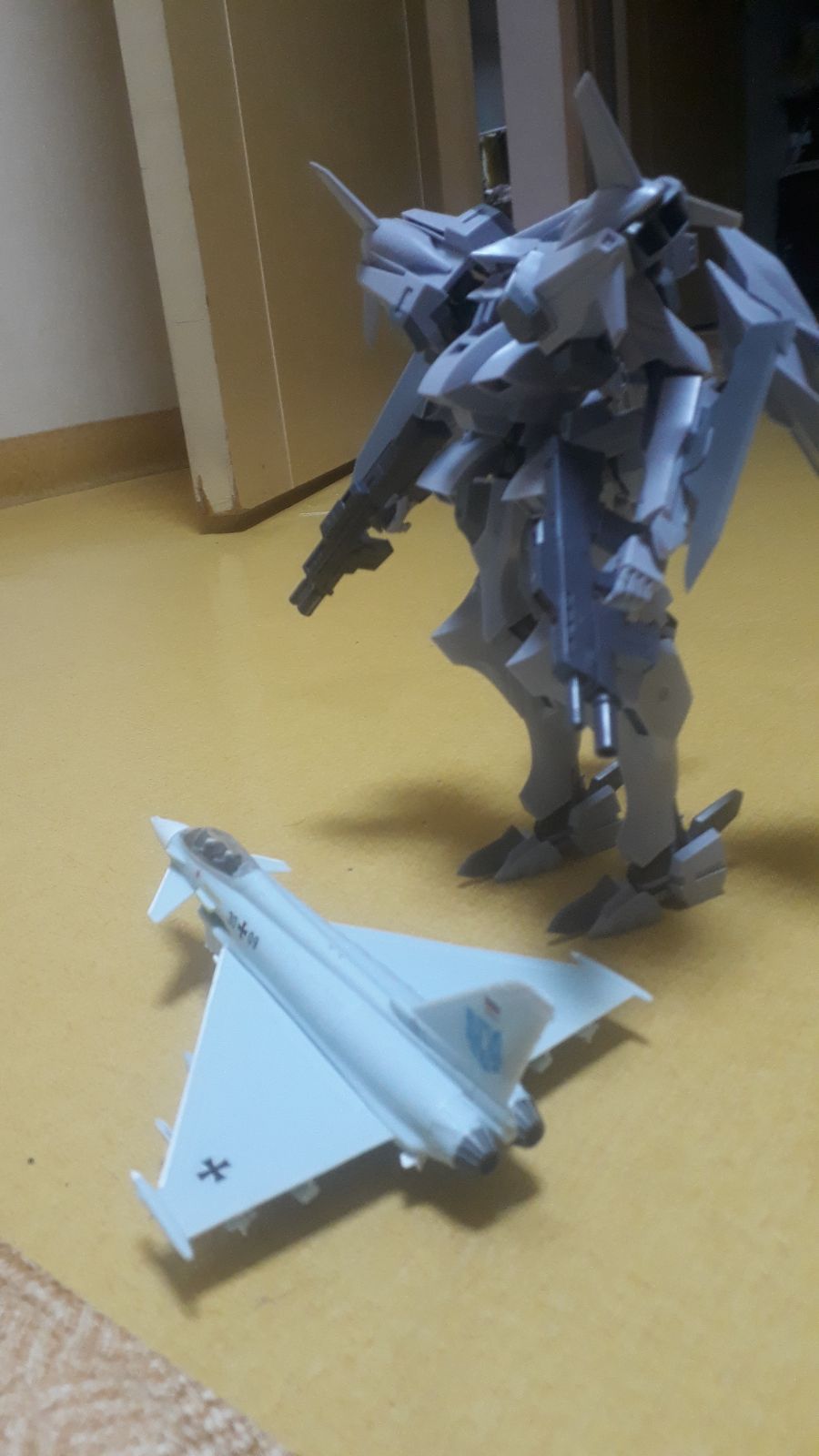 20m대 인형병기와 실존병기의 사이즈_1.jpg