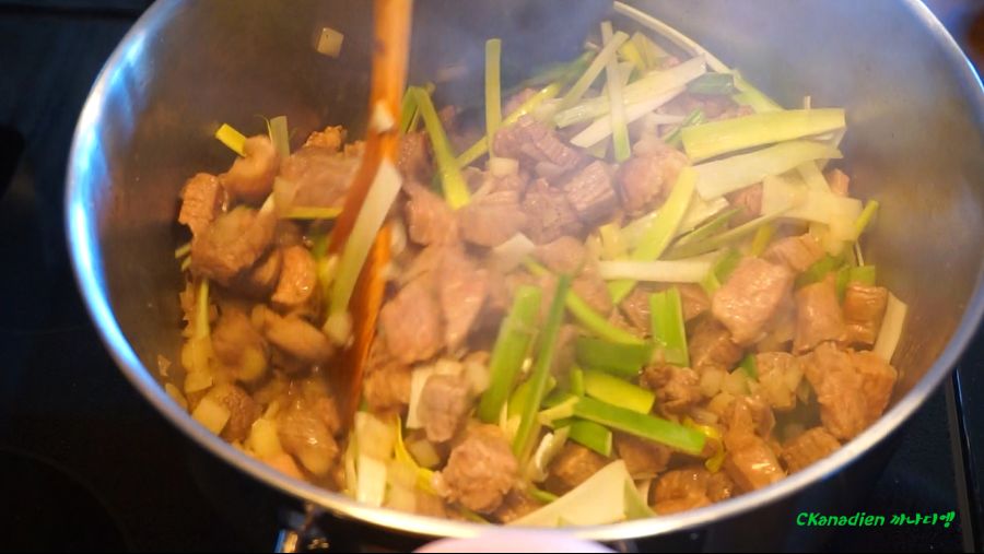 (브금) [덕국음식] 2차대전 독일군 채소스튜 & 피셸스타이너 아인토프_43.jpg