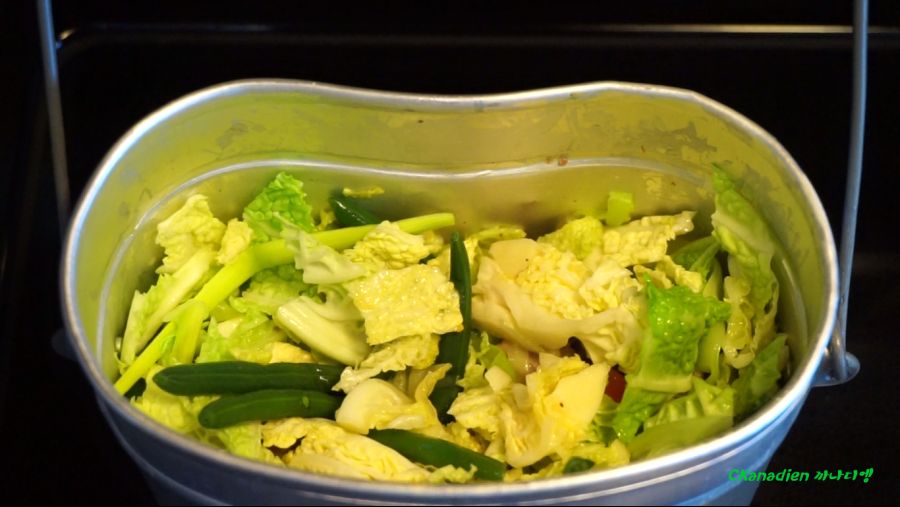 (브금) [덕국음식] 2차대전 독일군 채소스튜 & 피셸스타이너 아인토프_111.jpg