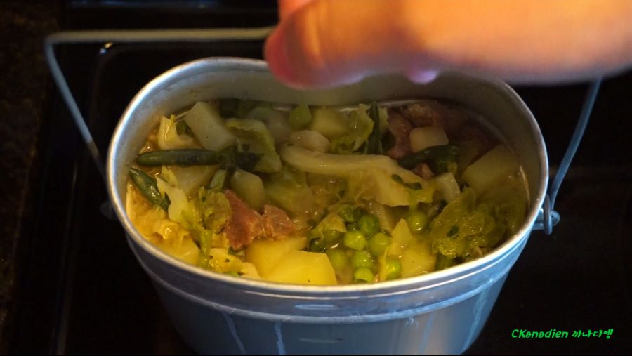 (브금) [덕국음식] 2차대전 독일군 채소스튜 & 피셸스타이너 아인토프_124.jpg