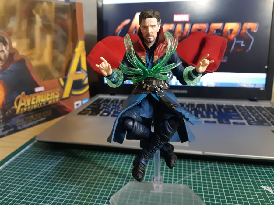 S.H.Figuarts 닥터 스트레인지 (배틀 온 타이탄)_17.jpg