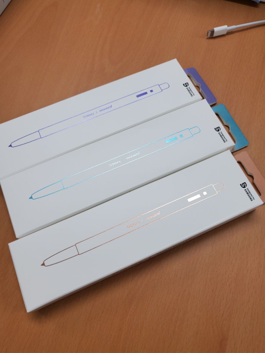 갤럭시 모나미 3색 Spen이 왔네요._1.jpg