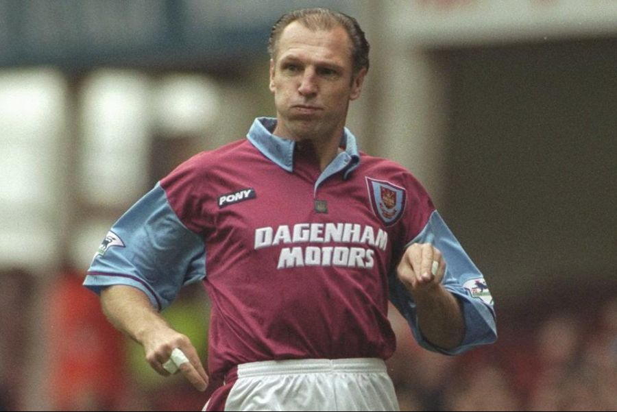 서른셋에 꿈을 이룬 골키퍼_2.jpg