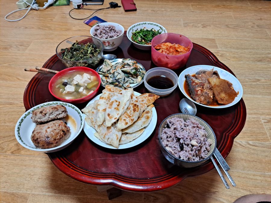 어머니표 밥상 | 정치유머 게시판 | 루리웹 l RULIWEB 어머니표 밥상 | 정치유머 게시판 | 루리웹