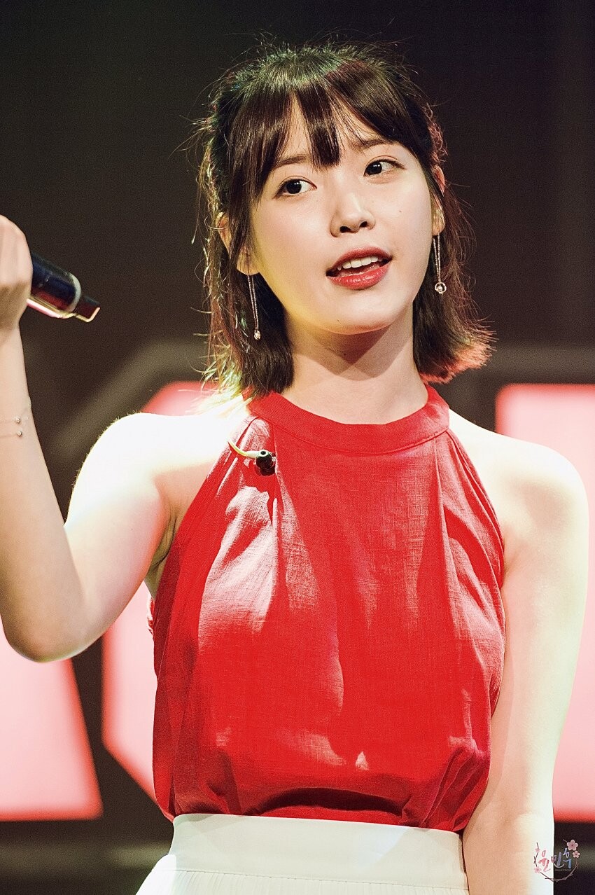 아이유) 단발머리 모음_4.jpg