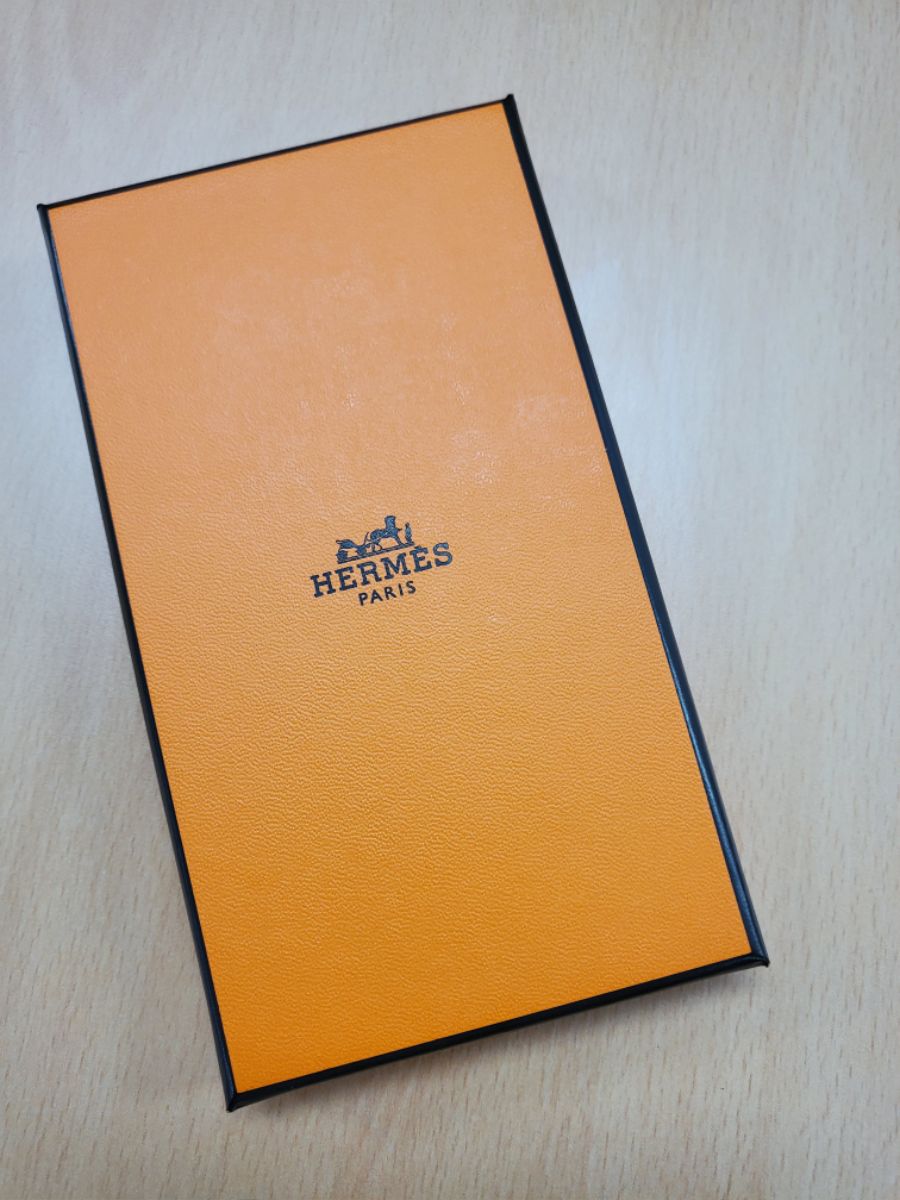 애플 아이폰12 에르메스 가죽케이스 간략 느낌_1.jpg