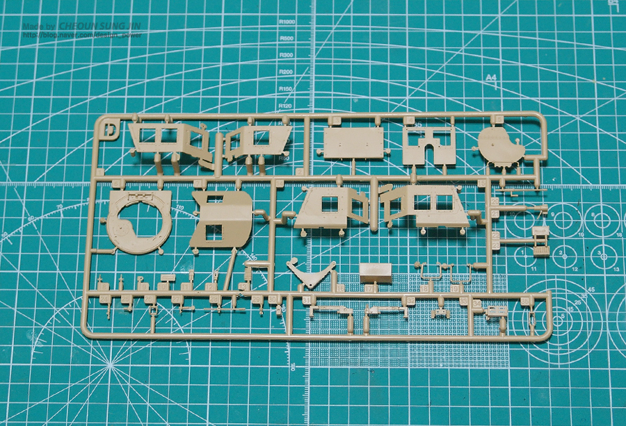 M1240A1 M-ATV With full interior 프라모델 모형키트_5.jpg