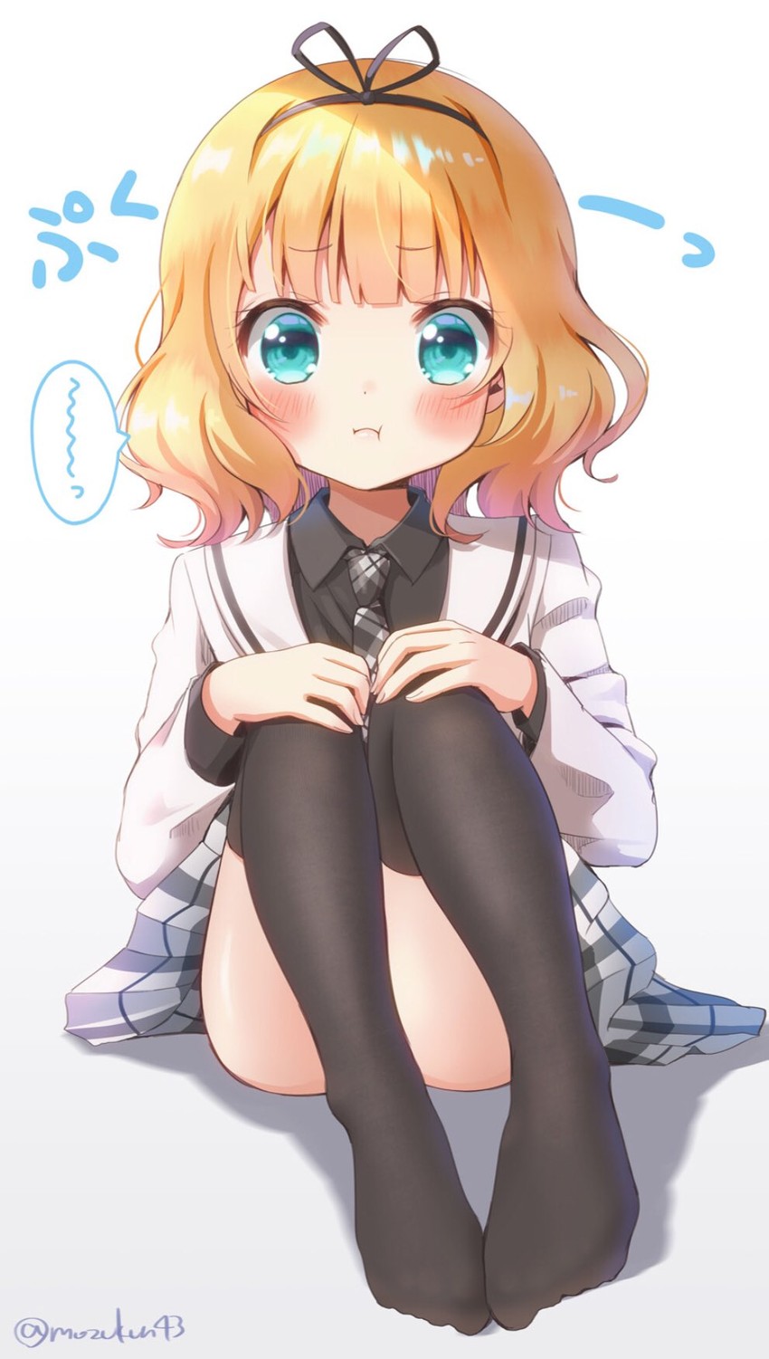 팬티 보여주는 여고생_1.jpg