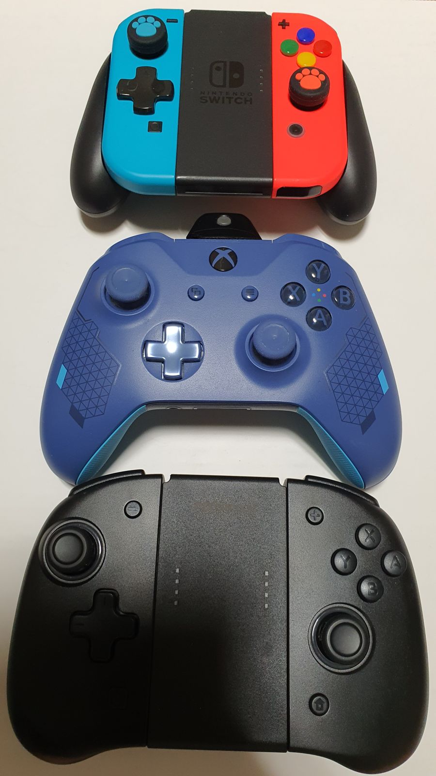 제가 쓰는 콘트롤러들주로 조이트론 MX그립콘 소감입니다